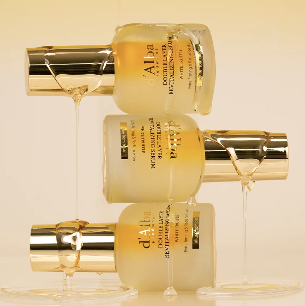 “Golden dual-layer serum texture – d’Alba face serum with nourishing ingredients”
