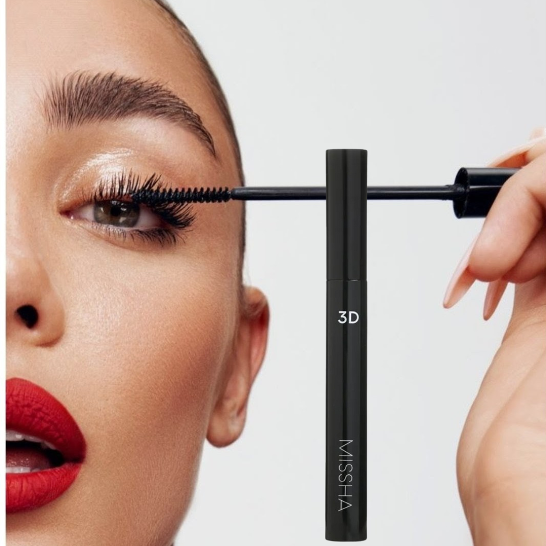 Close-up of dramatic lashes with Missha 3D Mascara